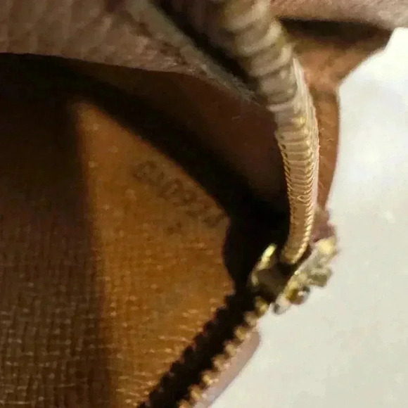 Louis Vuitton monogram portefeuillle Sarah bifold long wallet AUTHENTIC - Picture 15 of 15